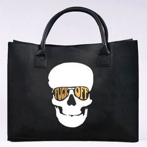 Black skull tote bag nwt